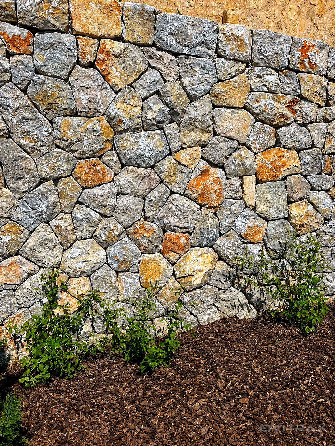 Muro de piedra mallorquina — proyecto real de EIVITRAX